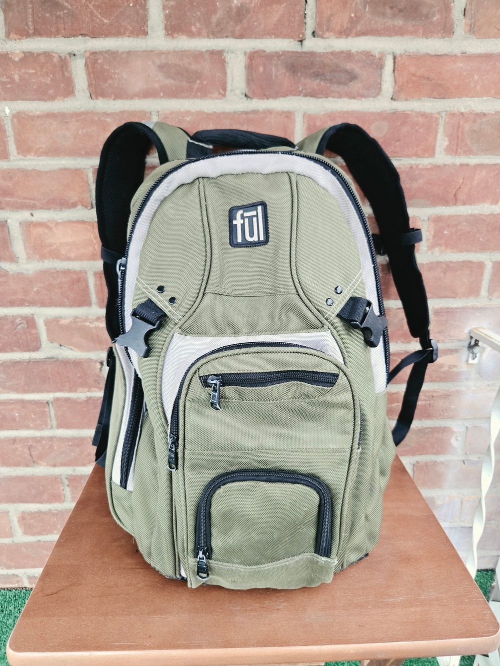 Ful Backpack Durable Travel Commuter Bag